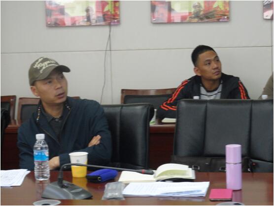 保山移动车辆主管何林刚（前排就坐）加入全程培训。。